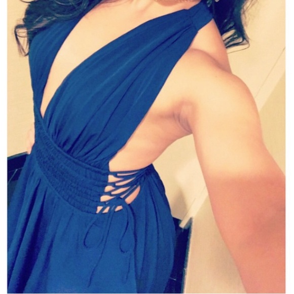 Express dress - Picture 1 of 5